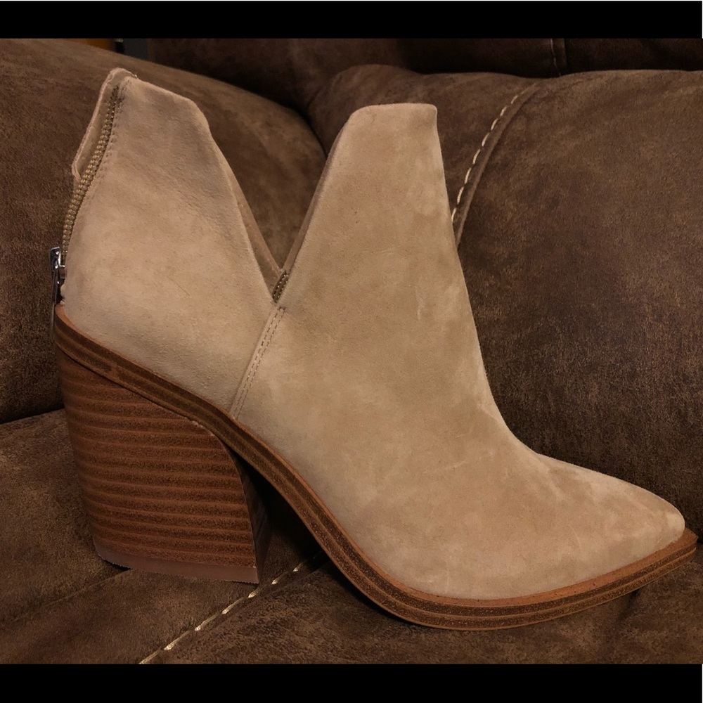 Vince camuto tortilla suede bootie